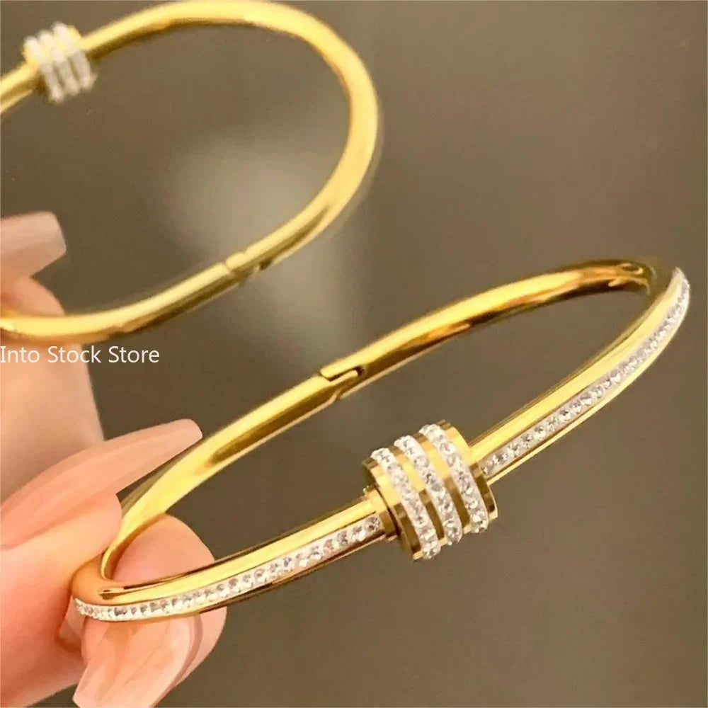 Women wonderful Bracelet